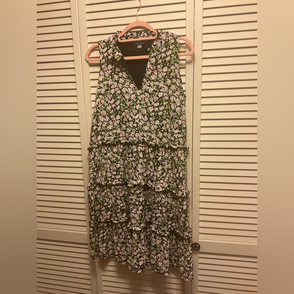 Tommy Hilfiger Dresses & Skirts - Tommy Hilfiger SZ10 Floral Short Sleeve Dress. PTP 20”